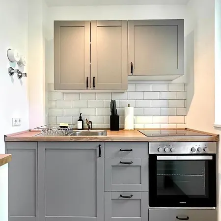 Sali - R6 - Apartmenthaus, Wlan, Tv דירה